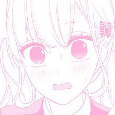 女子亲宝宝脚丫嘴唇肿成香肠